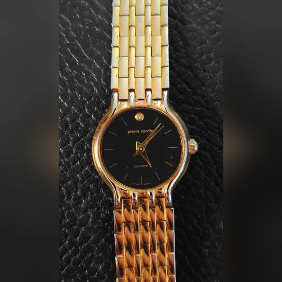 最終値下げPierre Cardin ゴールド Pierre Cardin - Pierre Cardin Classic Gold Watch on Designer